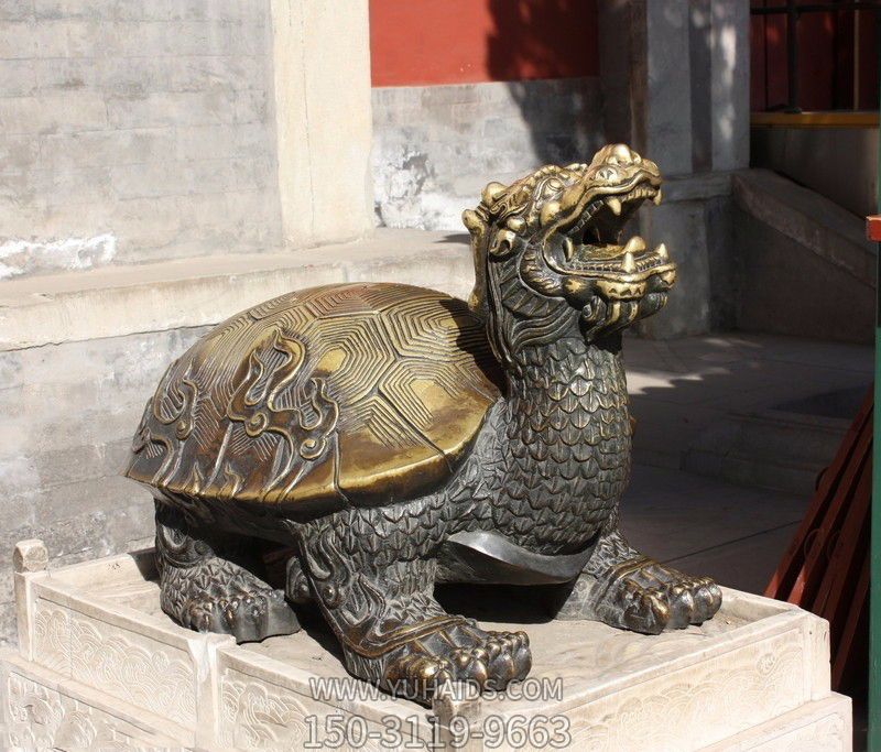 公園里擺放的張嘴的玻璃鋼創(chuàng)意龍龜?shù)袼?>
                                <h2>公園里擺放的張嘴的玻璃鋼創(chuàng)意龍龜?shù)袼?參數(shù)說明</h2>
                                                                        <table>
                                      <tr>
                                        <th>產(chǎn)品標(biāo)題</th>
                                        <td>公園里擺放的張嘴的玻璃鋼創(chuàng)意龍龜?shù)袼?/td>
                                      </tr>
                                      <tr>
                                        <th>發(fā)布時間</th>
                                        <td>2023-05-30 12:25</td>
                                      </tr>
                                      <tr>
                                        <th>價格</th>
                                        <td><span>電話咨詢</td>
                                      </tr>
                                                                              <tr>
                                          <th>雕刻內(nèi)容</th>
                                          <td>龍、龍龜</td>
                                        </tr>
                                                                              <tr>
                                          <th>應(yīng)用場所</th>
                                          <td>公園</td>
                                        </tr>
                                                                              <tr>
                                          <th>制作材質(zhì)</th>
                                          <td>玻璃鋼</td>
                                        </tr>
                                                                          </table>
                                <h2>公園里擺放的張嘴的玻璃鋼創(chuàng)意龍龜?shù)袼?詳細(xì)說明</h2>
                                <p>玉海雕塑是一家綜合性的雕塑公司，擁有多款公園里擺放的張嘴的玻璃鋼創(chuàng)意龍龜?shù)袼苣Ｐ?，可加工定制多種公園里擺放的張嘴的玻璃鋼創(chuàng)意龍龜?shù)袼?，支持材質(zhì)、樣式、風(fēng)格、尺寸大小等方面的調(diào)整修改定制。我們所加工制作的公園里擺放的張嘴的玻璃鋼創(chuàng)意龍龜?shù)袼苜|(zhì)優(yōu)價廉，遍布全國多個省市地區(qū)，想要了解更多案例圖片，請電話或微信咨詢。材質(zhì)、大小、樣式等都可以按需定制，還可根據(jù)您提供給的公園里擺放的張嘴的玻璃鋼創(chuàng)意龍龜?shù)袼軜訄D進(jìn)行制作！如有相關(guān)需求，歡迎致電（微信同號）：<span>150-3119-9663</span></p>
                                                                <div   class=