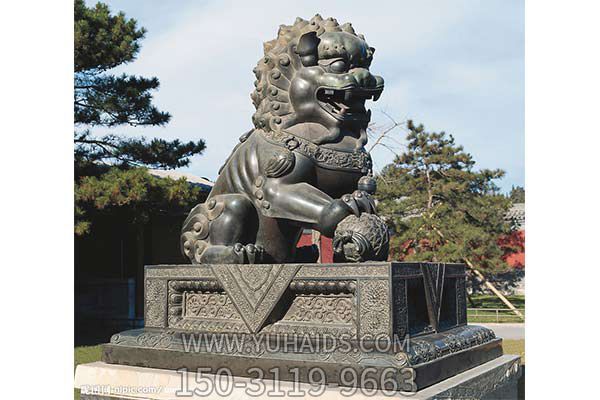 獅子雕塑-公園景區(qū)戶外大型仿真動(dòng)物青石石雕獅子雕塑