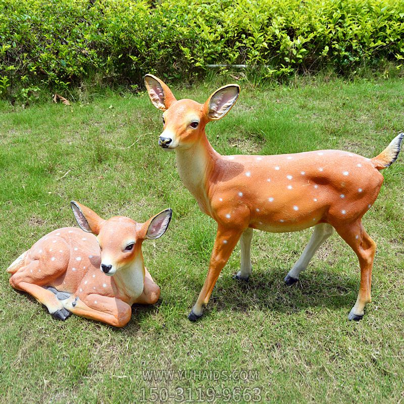 公園草坪創(chuàng)意玻璃鋼彩繪仿真動物鹿雕塑