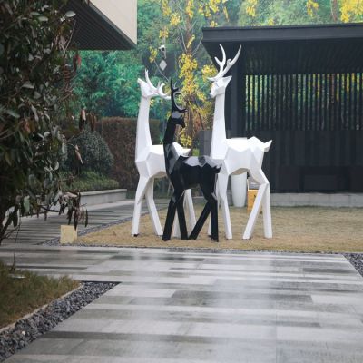 玻璃鋼塊面抽象梅花鹿，園林動物雕塑擺件