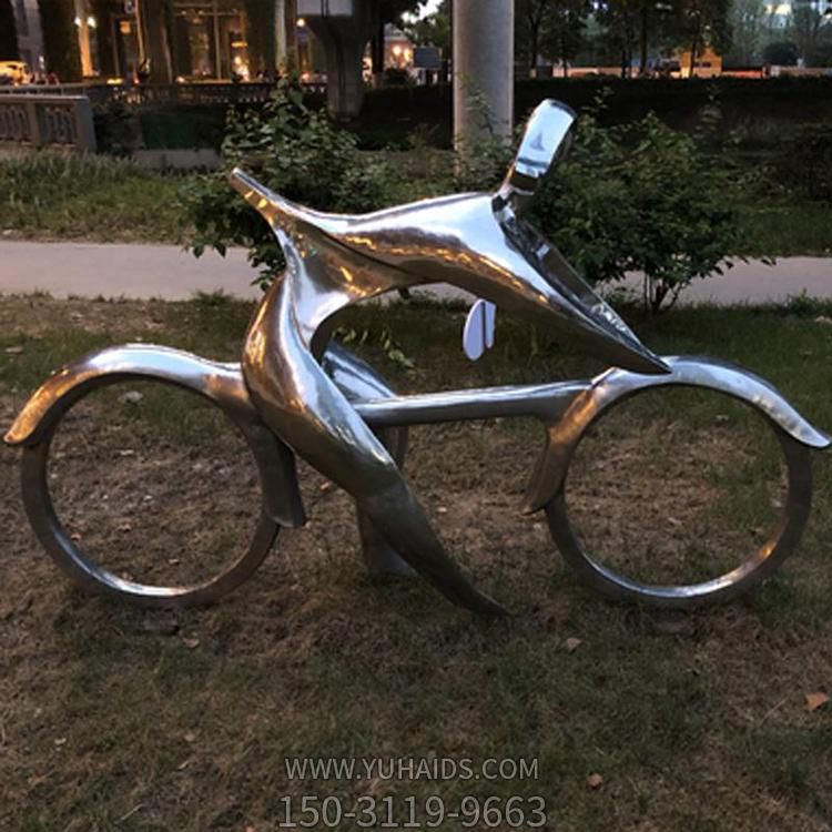 不銹鋼騎車人物雕像公園廣場綠地點綴金屬創(chuàng)意小品雕塑