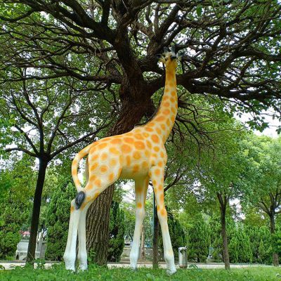 玻璃鋼仿真長頸鹿，公園園林草坪動物景觀