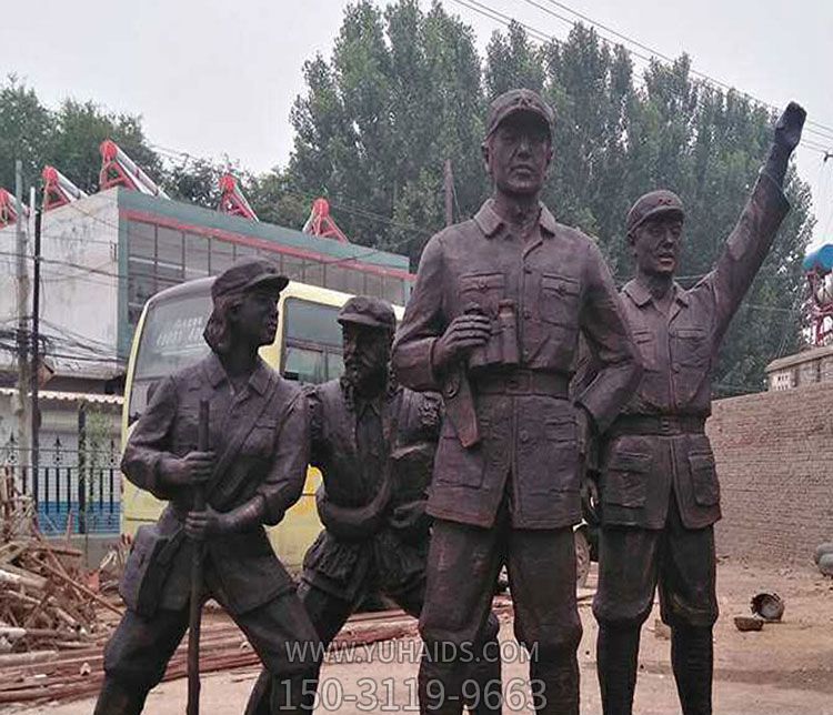 景區(qū)園林玻璃鋼仿銅創(chuàng)意看遠方的八路軍雕塑