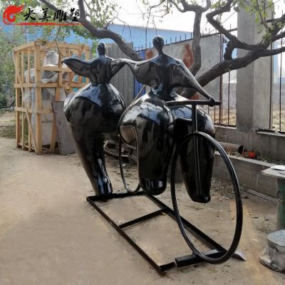 玻璃鋼仿銅戶外公園廣場(chǎng)抽象騎自行車(chē)的人物